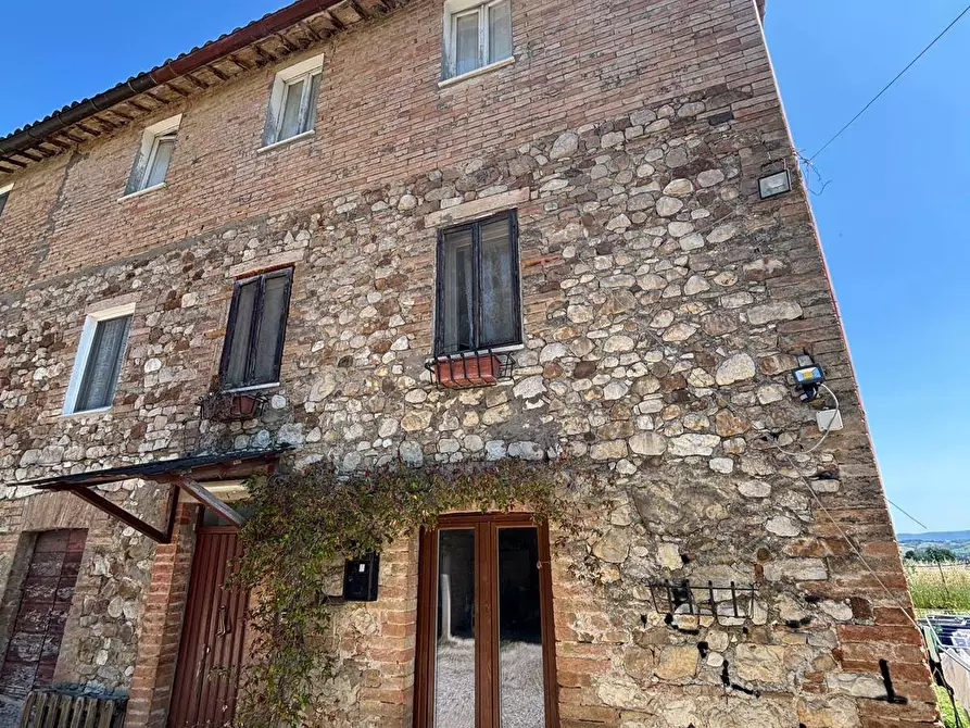 Immagine 12 di Casa semindipendente in vendita  a Fratta Todina