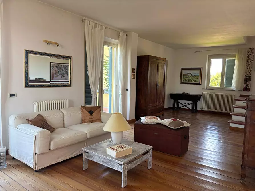 Immagine 45 di Villa in vendita  a Marsciano