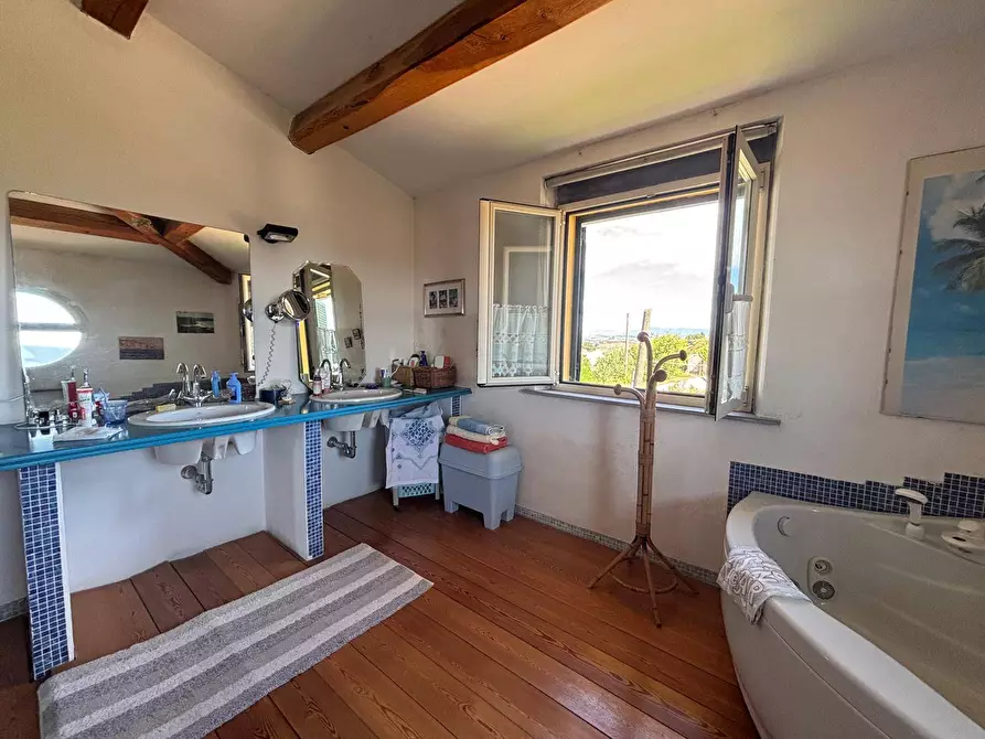 Immagine 68 di Villa in vendita  a Marsciano