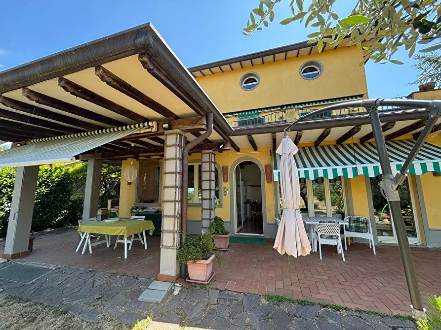 Immagine 10 di Villa in vendita  a Marsciano