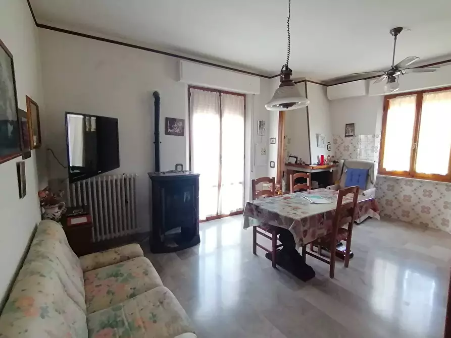 Immagine 8 di Appartamento in vendita  in Via XVI Giugno 8 a Fratta Todina