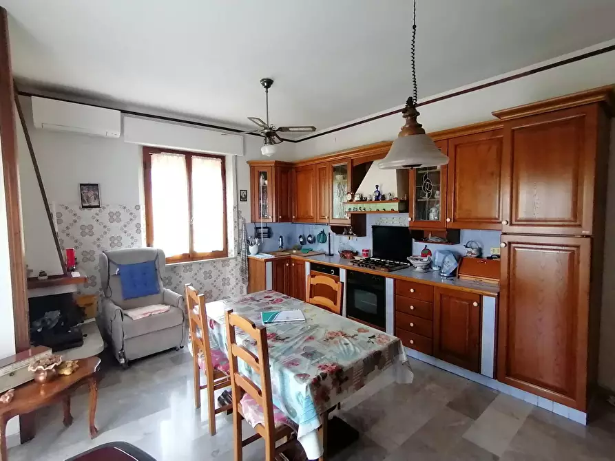 Immagine 9 di Appartamento in vendita  in Via XVI Giugno 8 a Fratta Todina