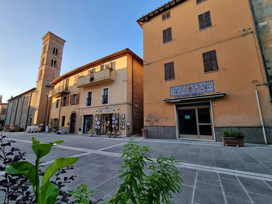 Immagine 3 di Casa semindipendente in vendita  a Deruta
