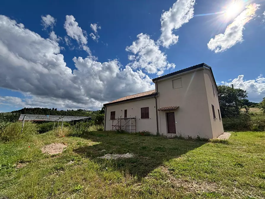 Immagine 2 di Villa in vendita  a San Venanzo