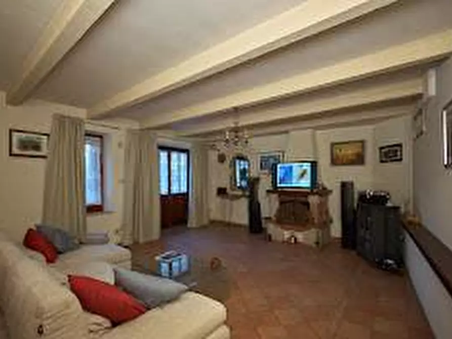 Immagine 3 di Casa indipendente in vendita  in via Rotecastello Centro 29 a Montegabbione