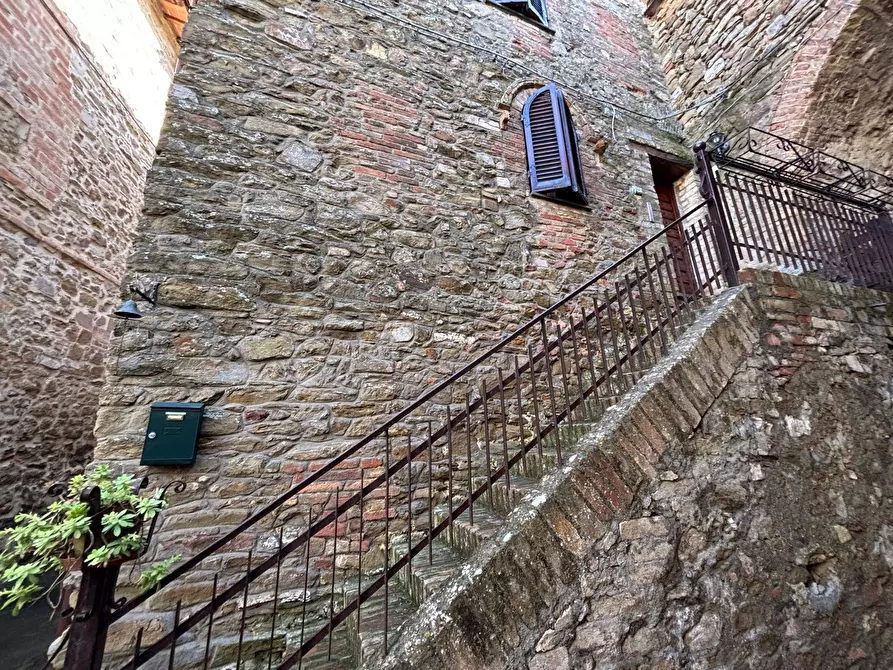 Immagine 2 di Casa semindipendente in vendita  in Salita Vittorio Emanuele 11 a Marsciano