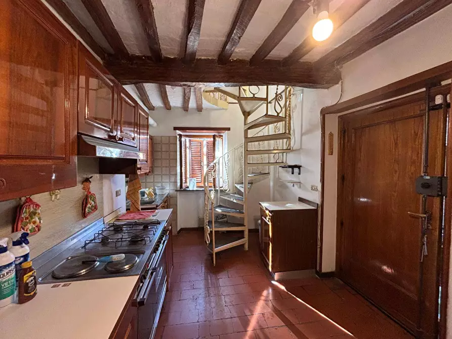 Immagine 10 di Casa semindipendente in vendita  in Salita Vittorio Emanuele 11 a Marsciano