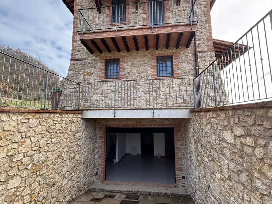 Immagine 6 di Villa in vendita  in Strada per il Puglia 103 a Collazzone