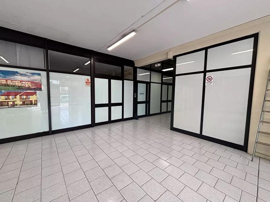 Immagine 4 di Ufficio in vendita  in Via Anselmo Marabini 4 a Marsciano