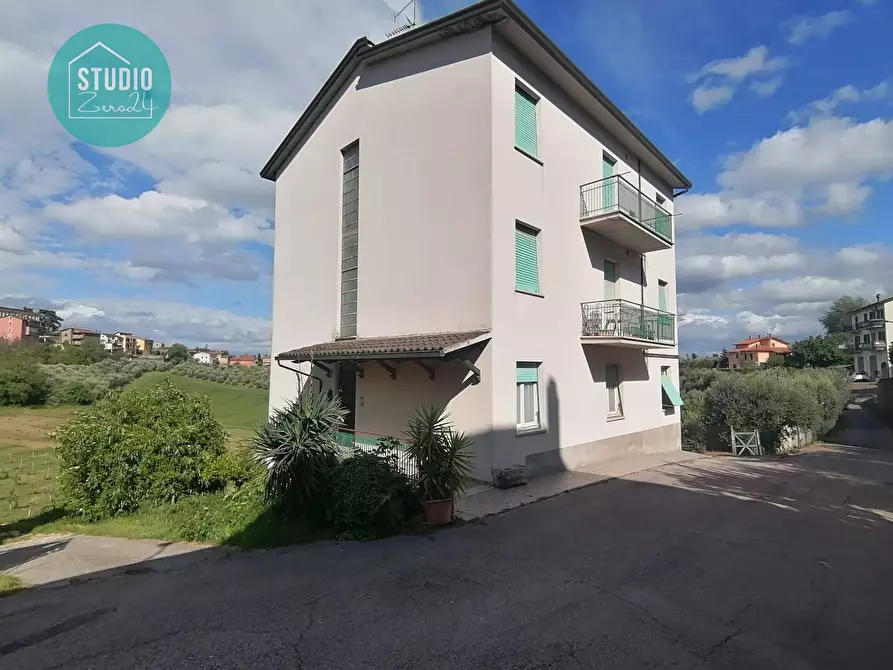 Immagine 2 di Appartamento in vendita  a San Venanzo