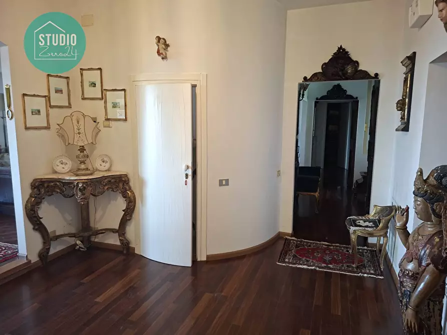 Immagine 46 di Villa in vendita  a Marsciano