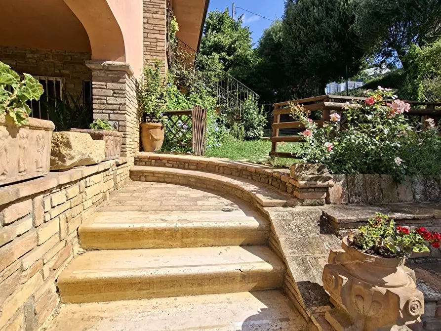 Immagine 18 di Villa in vendita  a Marsciano