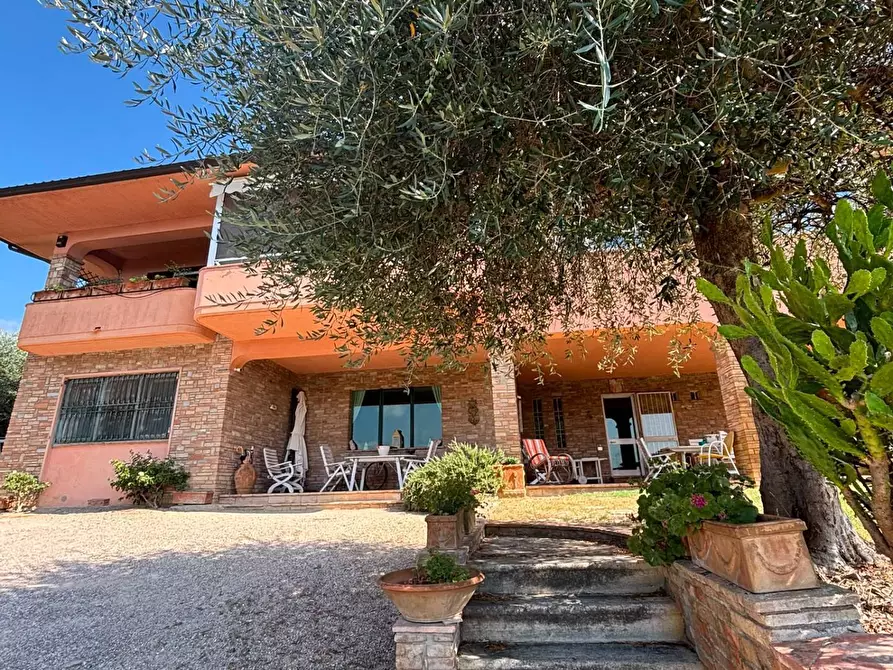 Immagine 25 di Villa in vendita  a Marsciano