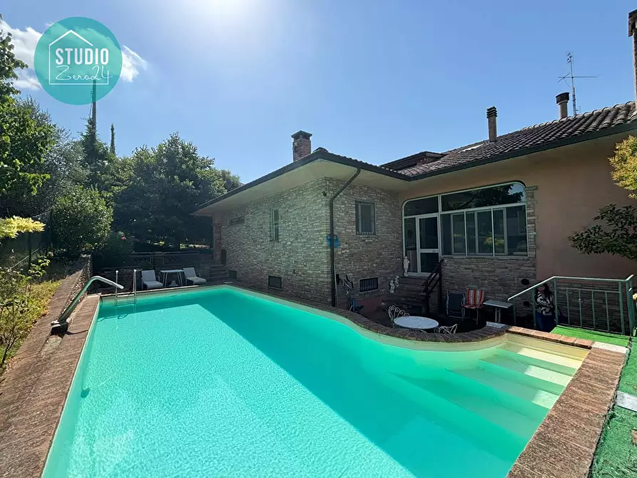 Immagine 1 di Villa in vendita  a Marsciano