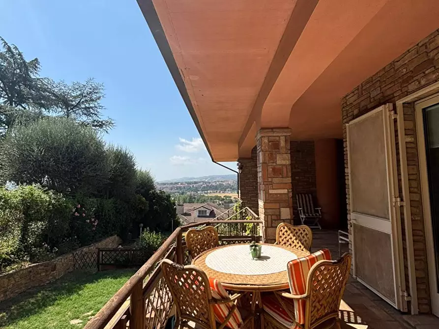 Immagine 12 di Villa in vendita  a Marsciano