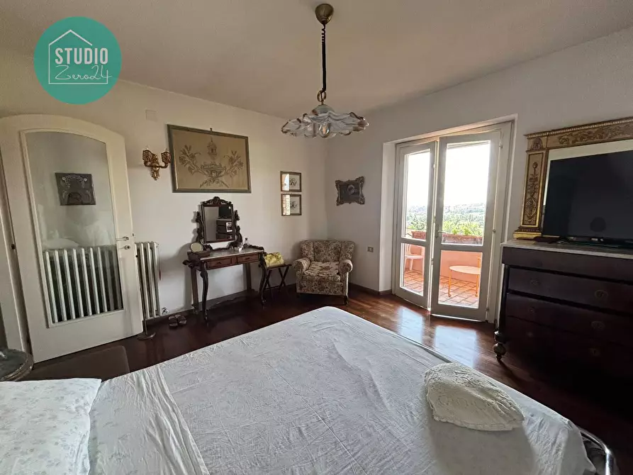 Immagine 49 di Villa in vendita  a Marsciano