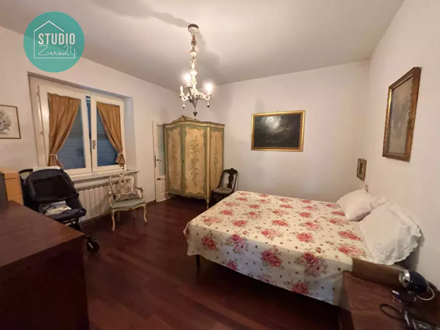 Immagine 53 di Villa in vendita  a Marsciano