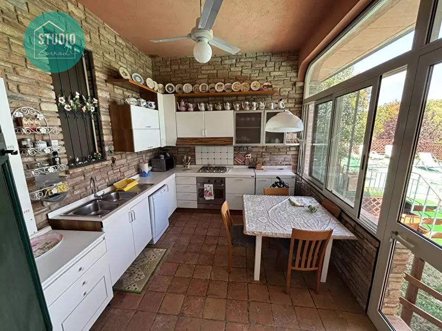 Immagine 60 di Villa in vendita  a Marsciano