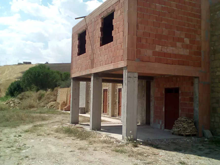 Immagine 1 di Villa in vendita  in CONTRADA MUGAVERO a Enna