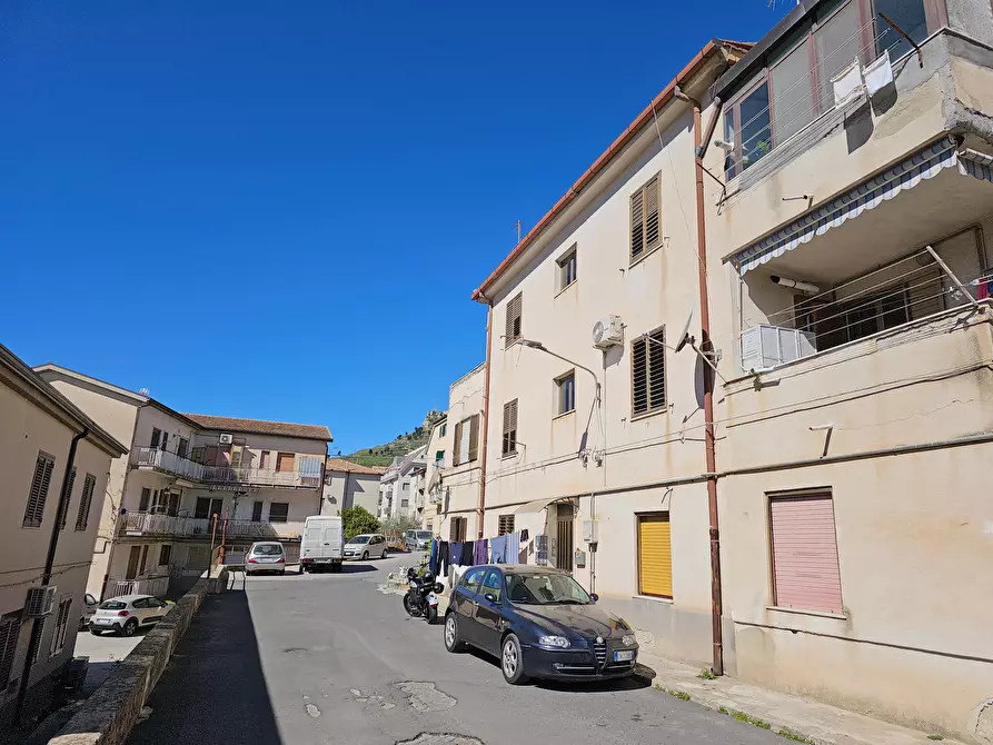 Immagine 1 di Appartamento in vendita  in VIA GIOTTO 6 a Enna