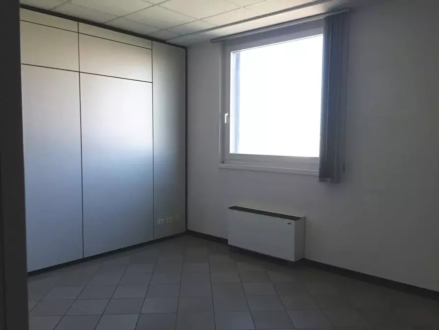 Immagine 5 di Ufficio in affitto  in Via Colombo a Piacenza