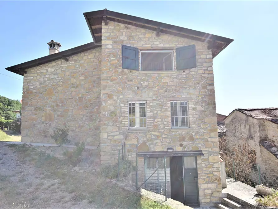 Immagine 2 di Casa indipendente in vendita  in Loc. Centomerli a Bobbio