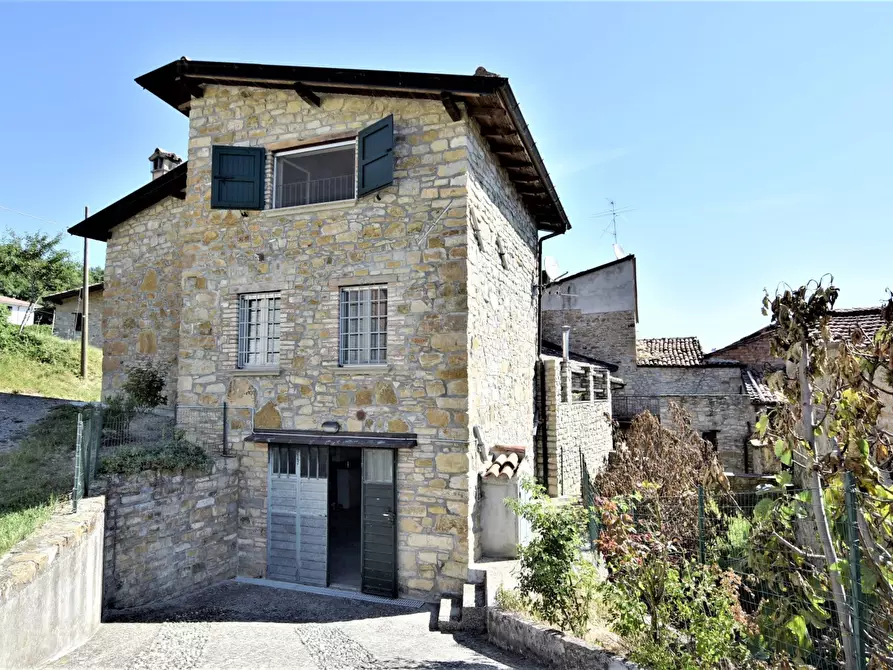 Immagine 3 di Casa indipendente in vendita  in Loc. Centomerli a Bobbio