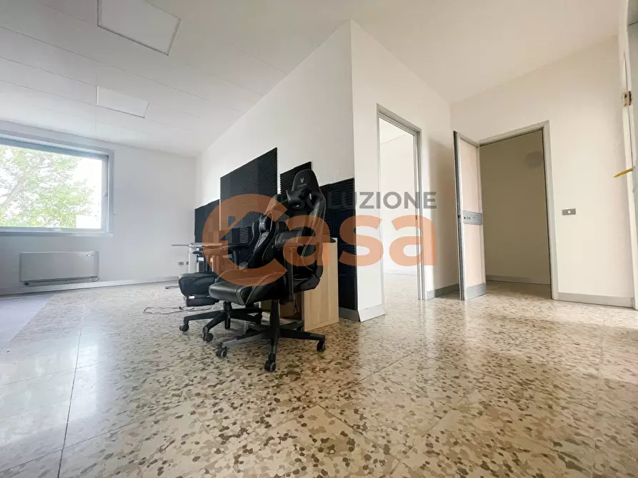 Immagine 1 di Ufficio in affitto  in Via Coppalati a Piacenza