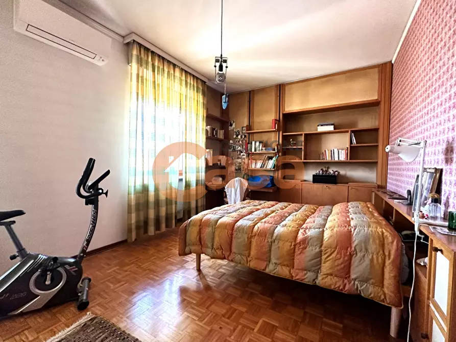 Immagine 8 di Appartamento in vendita  in Stradone Farnese a Piacenza