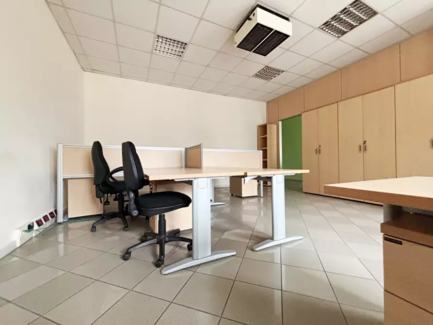 Immagine 3 di Ufficio in affitto  in Via Colombo a Piacenza