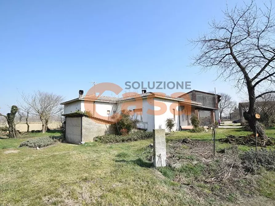 Immagine 1 di Villa in vendita  in Via Vallazza a Caselle Landi