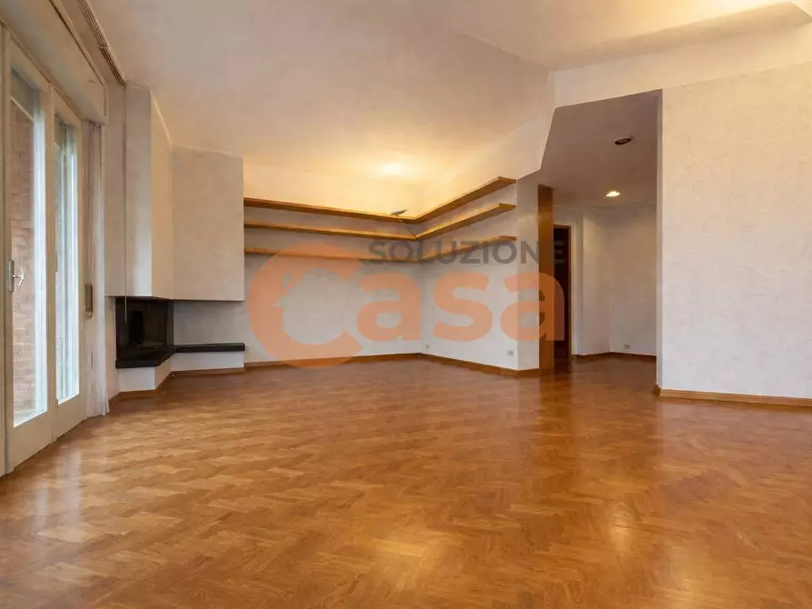 Immagine 3 di Appartamento in vendita  in Stradone Farnese a Piacenza