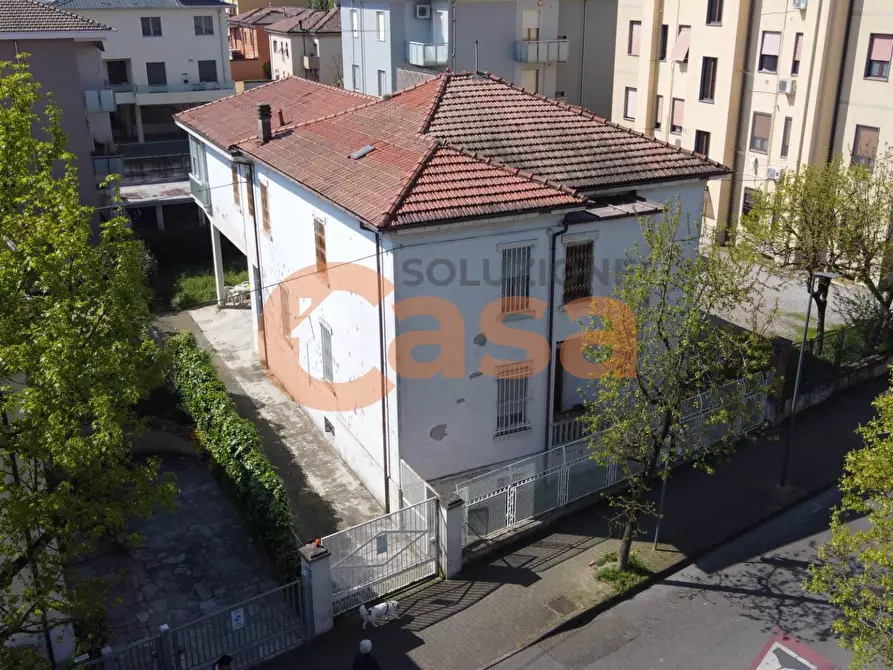 Immagine 4 di Villa in vendita  in Via Serravalle Libarna a Piacenza