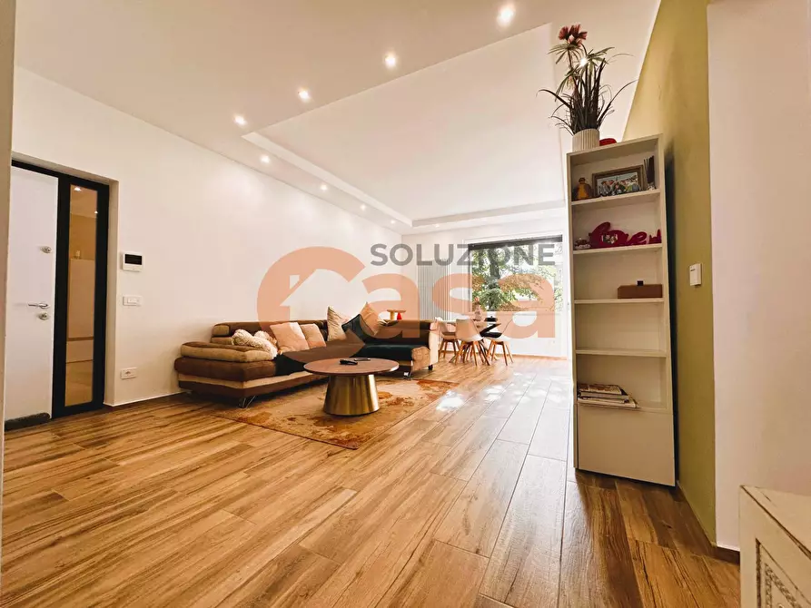 Immagine 3 di Appartamento in vendita  in Via Stradella a Piacenza