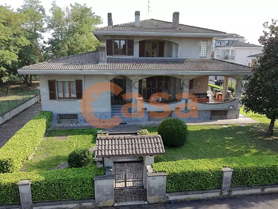 Immagine 1 di Villa in vendita  in Via Franceschini a Piacenza