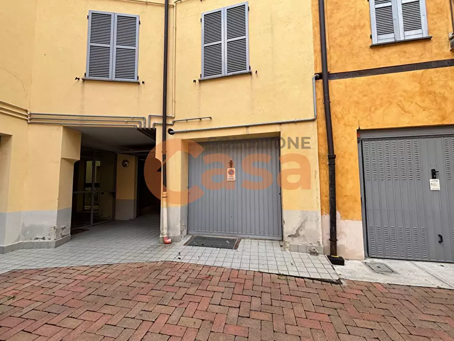 Immagine 4 di Box auto in vendita  in Via Calzolai a Piacenza