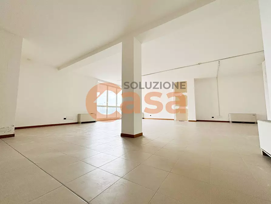 Immagine 25 di Ufficio in affitto  in Via Emilia a Piacenza