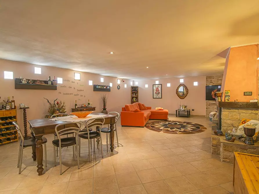 Immagine 24 di Villa in vendita  in Via Rossini a Podenzano