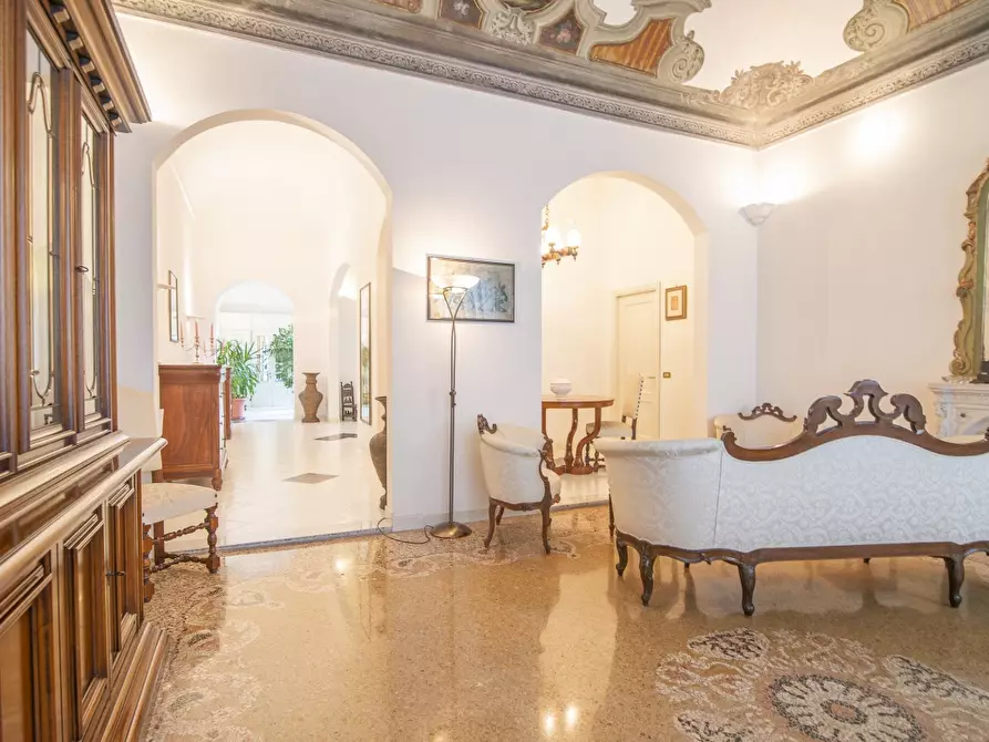 Immagine 4 di Appartamento in vendita  in PIAZZA BORGO a Piacenza