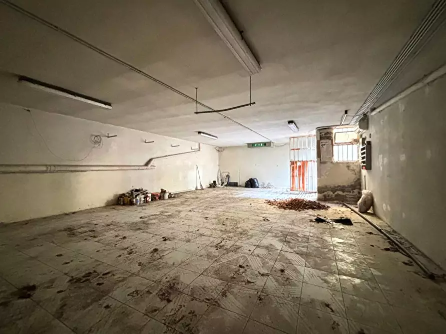 Immagine 17 di Magazzino in vendita  in Via Monte Penice a Piacenza