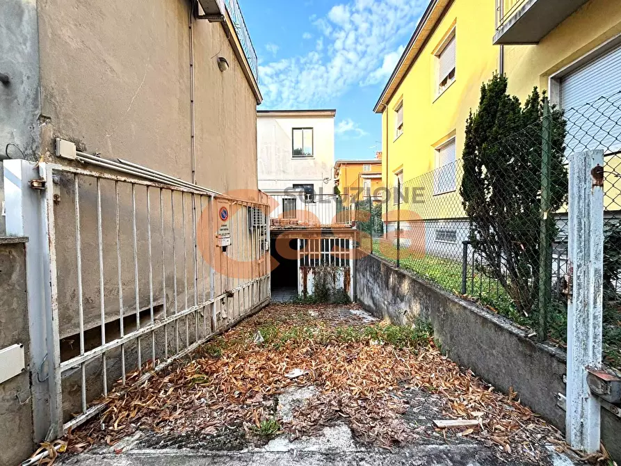 Immagine 9 di Box auto in vendita  in Via Monte Penice a Piacenza