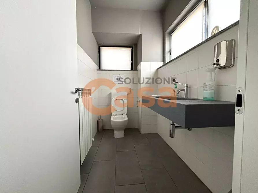 Immagine 10 di Ufficio in affitto  in Strada Veggioletta a Piacenza