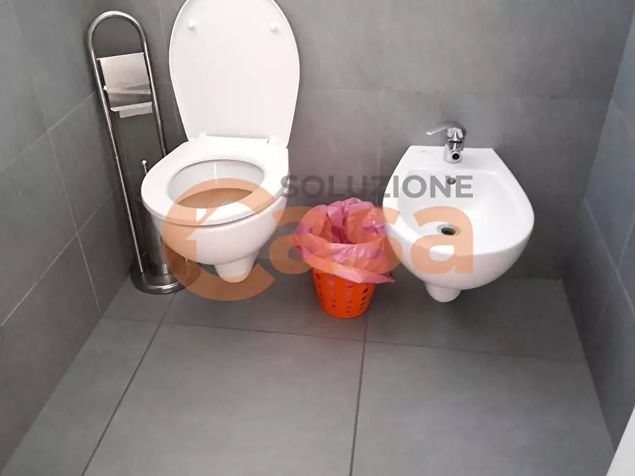 Immagine 13 di Ufficio in vendita  in Corso Europa a Piacenza