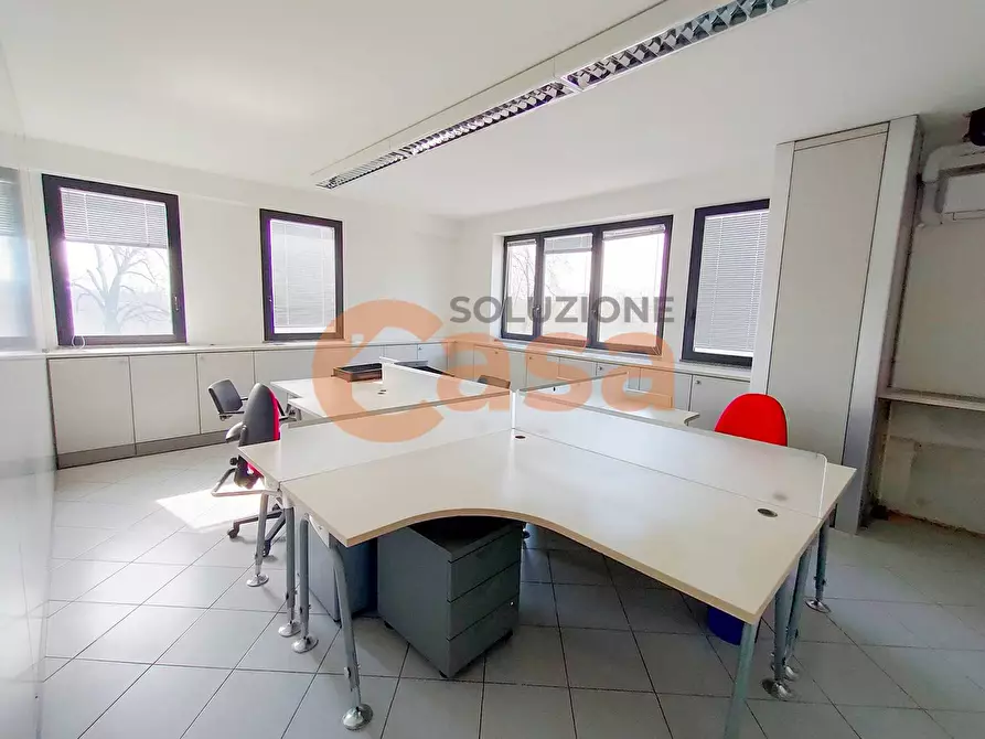 Immagine 5 di Ufficio in vendita  in Via Rigolli a Piacenza