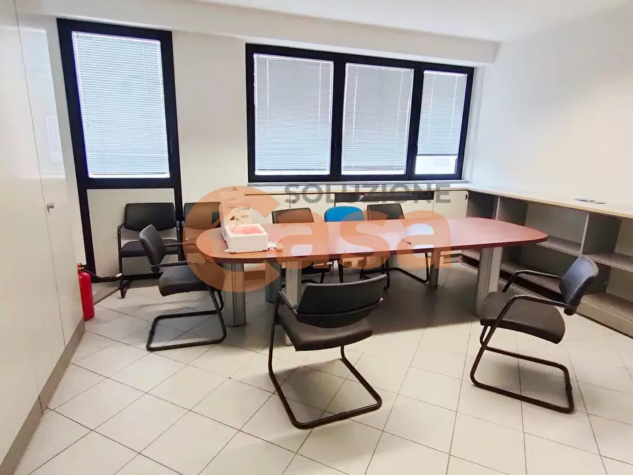 Immagine 12 di Ufficio in vendita  in Via Rigolli a Piacenza