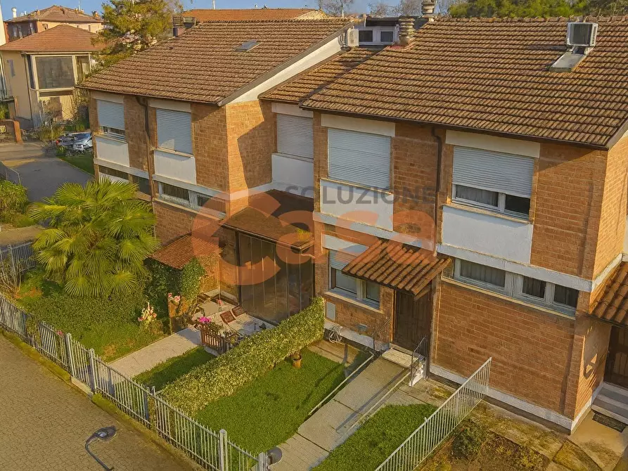 Immagine 2 di Casa indipendente in vendita  in Via Grandi a Piacenza