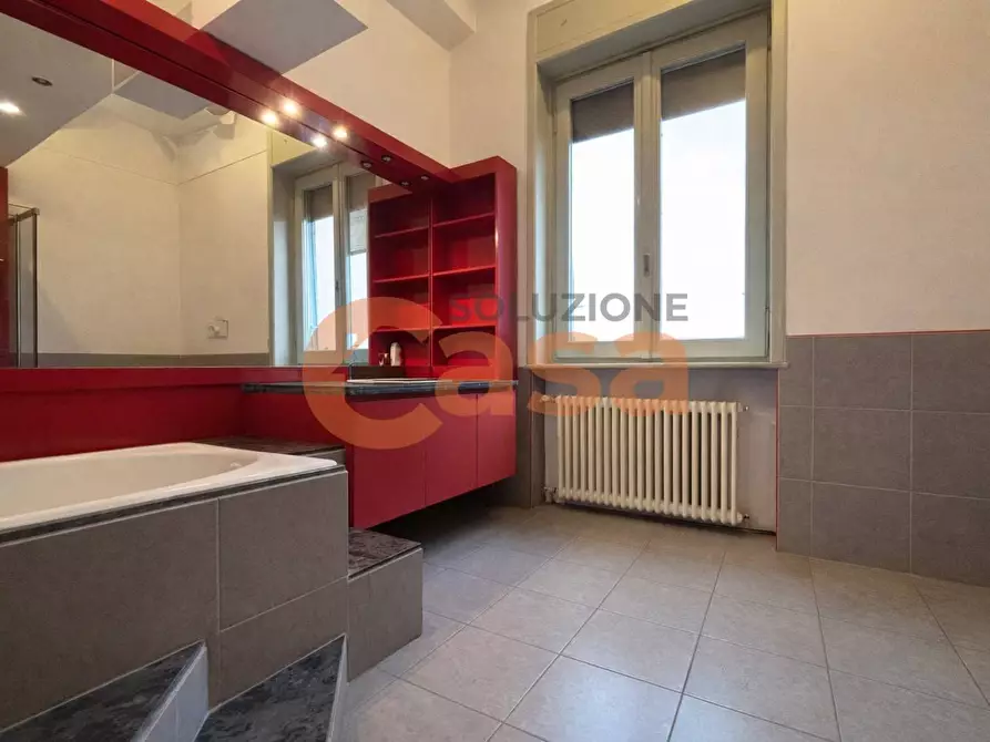 Immagine 27 di Attico in vendita  in Stradone Farnese a Piacenza