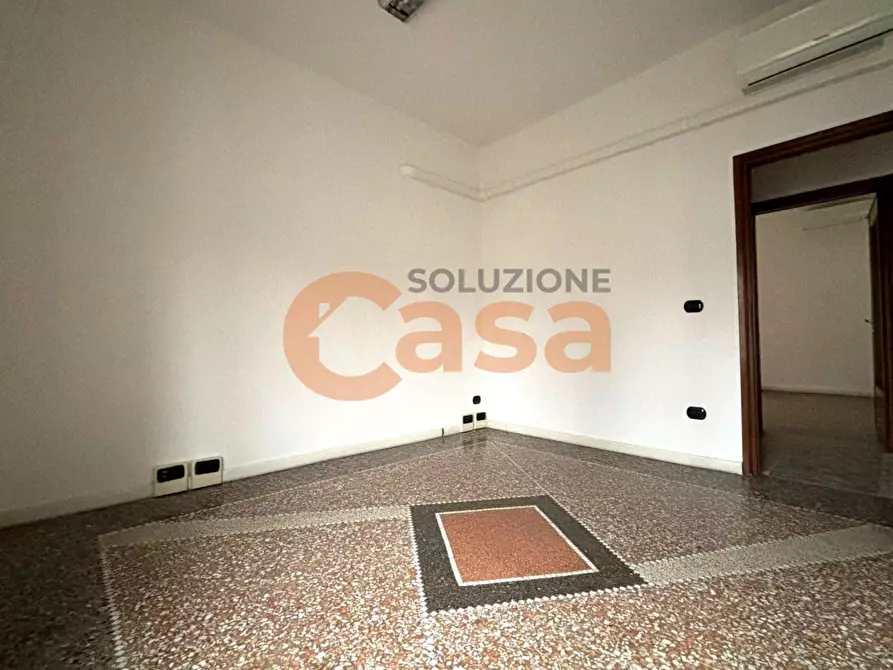 Immagine 3 di Ufficio in affitto  in Via IV Novembre a Piacenza