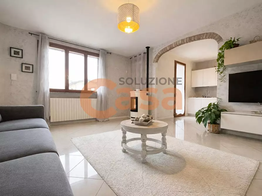 Immagine 2 di Appartamento in vendita  in Viale Europa a Agazzano