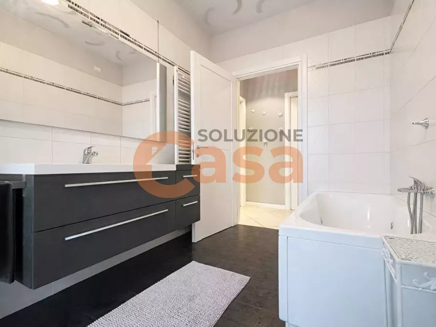 Immagine 17 di Appartamento in vendita  in Viale Europa a Agazzano